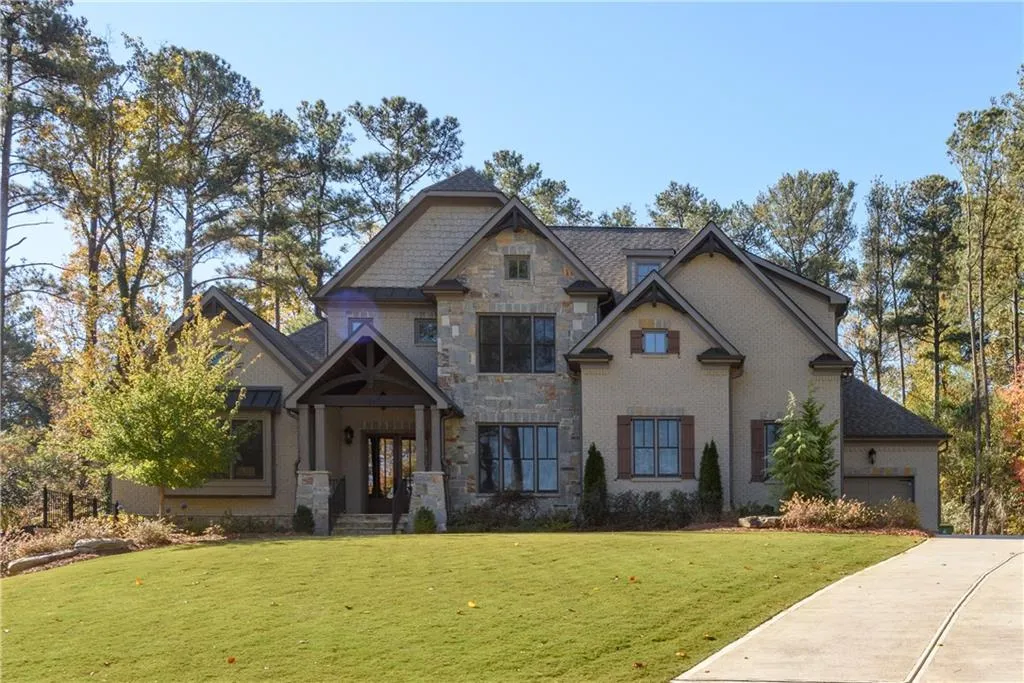 695 Glenairy Drive Ne, Sandy Springs, Georgia 30328, 6 Bedrooms Bedrooms, ,5 BathroomsBathrooms,Residential,Sold,695 Glenairy Drive Ne,6004957