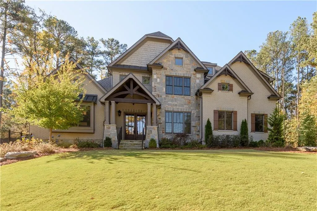 695 Glenairy Drive Ne, Sandy Springs, Georgia 30328, 6 Bedrooms Bedrooms, ,5 BathroomsBathrooms,Residential,Sold,695 Glenairy Drive Ne,6004957