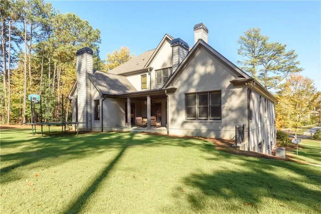 695 Glenairy Drive Ne, Sandy Springs, Georgia 30328, 6 Bedrooms Bedrooms, ,5 BathroomsBathrooms,Residential,Sold,695 Glenairy Drive Ne,6004957