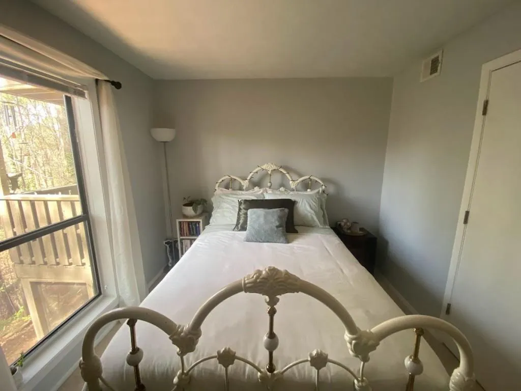 Secondary Bedroom Secondary Bedroom