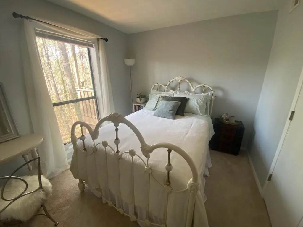 Secondary Bedroom Secondary Bedroom