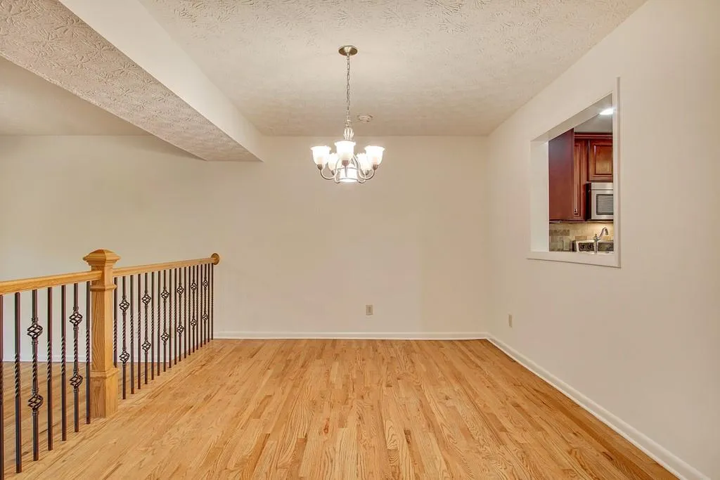 64 Goldrush Circle, Atlanta, Georgia 30328, 2 Bedrooms Bedrooms, ,2 BathroomsBathrooms,Residential,Sold,64 Goldrush Circle,6782294