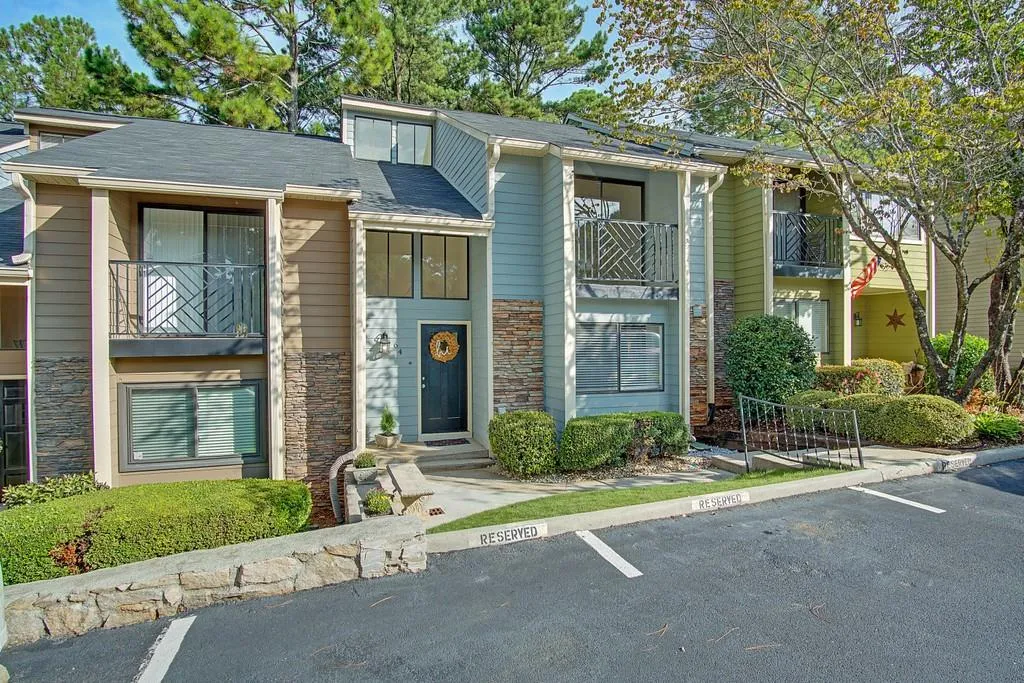 64 Goldrush Circle, Atlanta, Georgia 30328, 2 Bedrooms Bedrooms, ,2 BathroomsBathrooms,Residential,Sold,64 Goldrush Circle,6782294