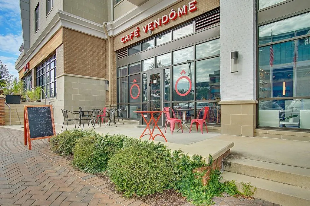 64 Goldrush Circle, Atlanta, Georgia 30328, 2 Bedrooms Bedrooms, ,2 BathroomsBathrooms,Residential,Sold,64 Goldrush Circle,6782294