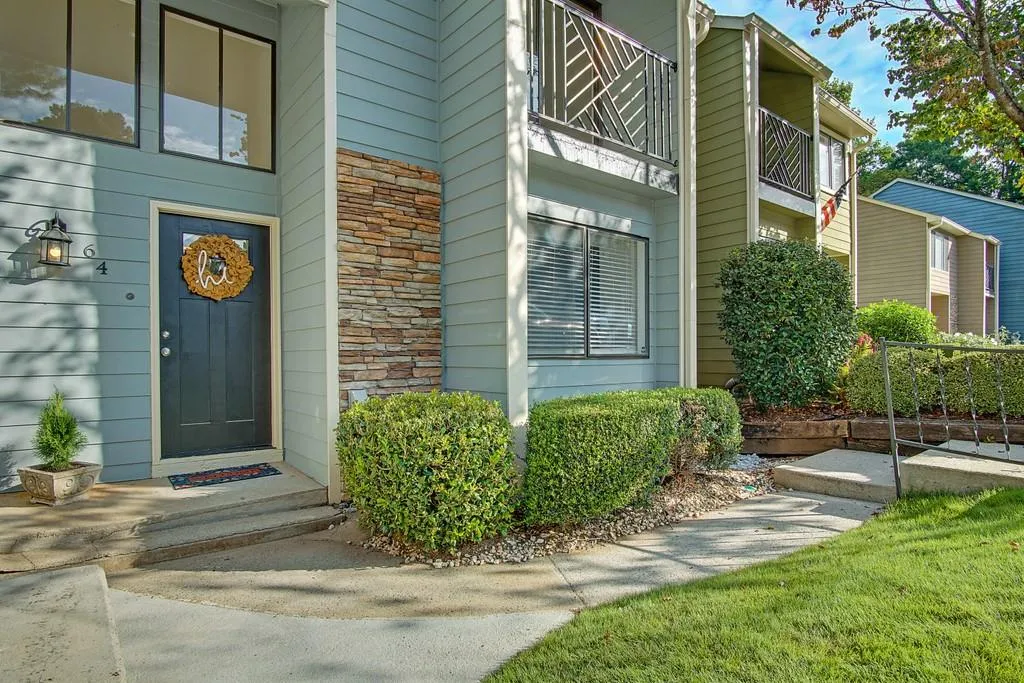 64 Goldrush Circle, Atlanta, Georgia 30328, 2 Bedrooms Bedrooms, ,2 BathroomsBathrooms,Residential,Sold,64 Goldrush Circle,6782294