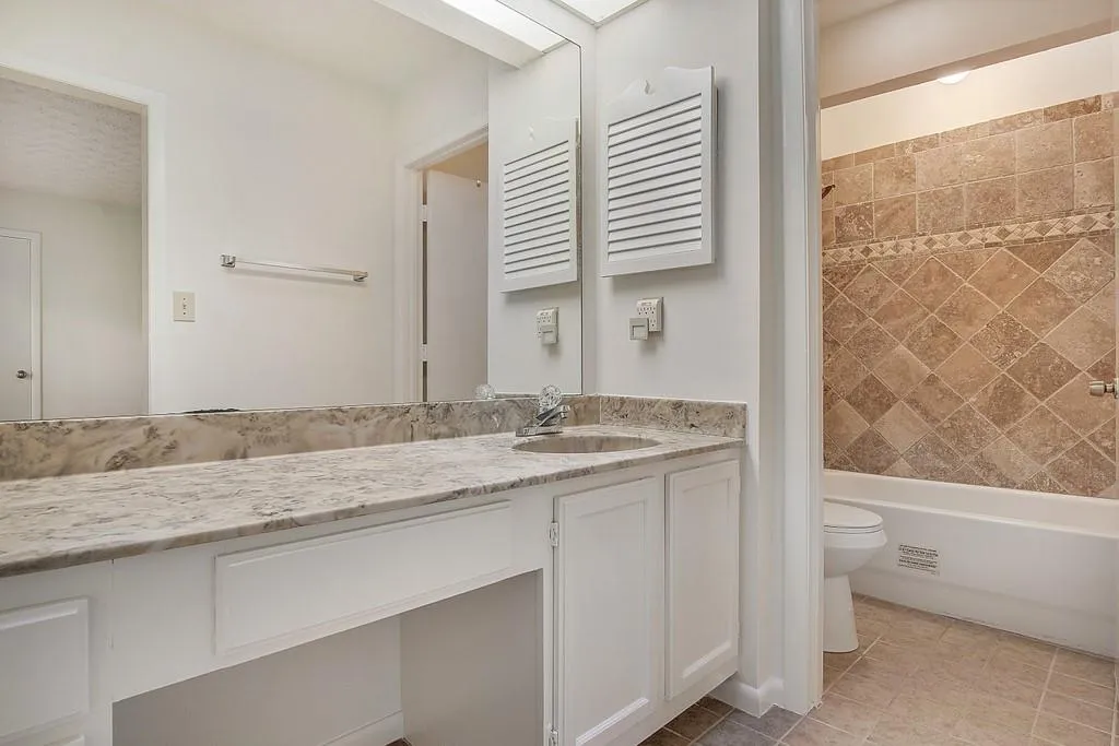 64 Goldrush Circle, Atlanta, Georgia 30328, 2 Bedrooms Bedrooms, ,2 BathroomsBathrooms,Residential,Sold,64 Goldrush Circle,6782294