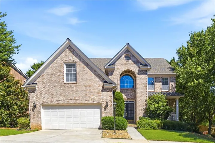 Beautiful 4-sided Brick Tradtional