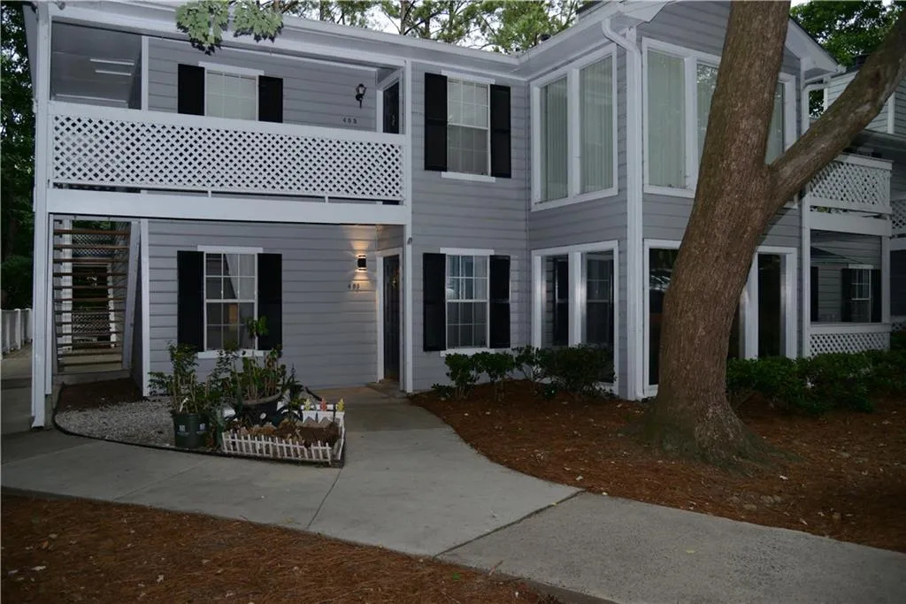 403 Natchez Trace, Sandy Springs, Georgia 30350, 2 Bedrooms Bedrooms, ,2 BathroomsBathrooms,Residential,Sold,403 Natchez Trace,7075036