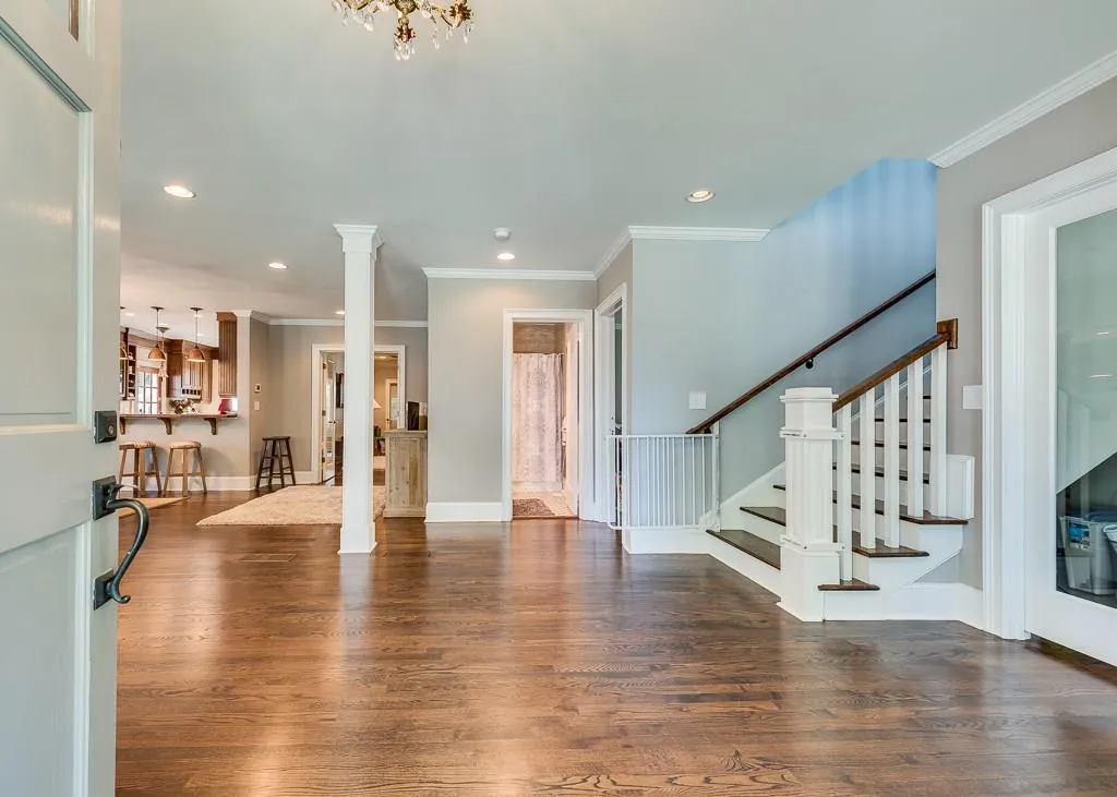 218 Midvale Drive Ne, Atlanta, Georgia 30342, 5 Bedrooms Bedrooms, ,3 BathroomsBathrooms,Residential,Sold,218 Midvale Drive Ne,5713843