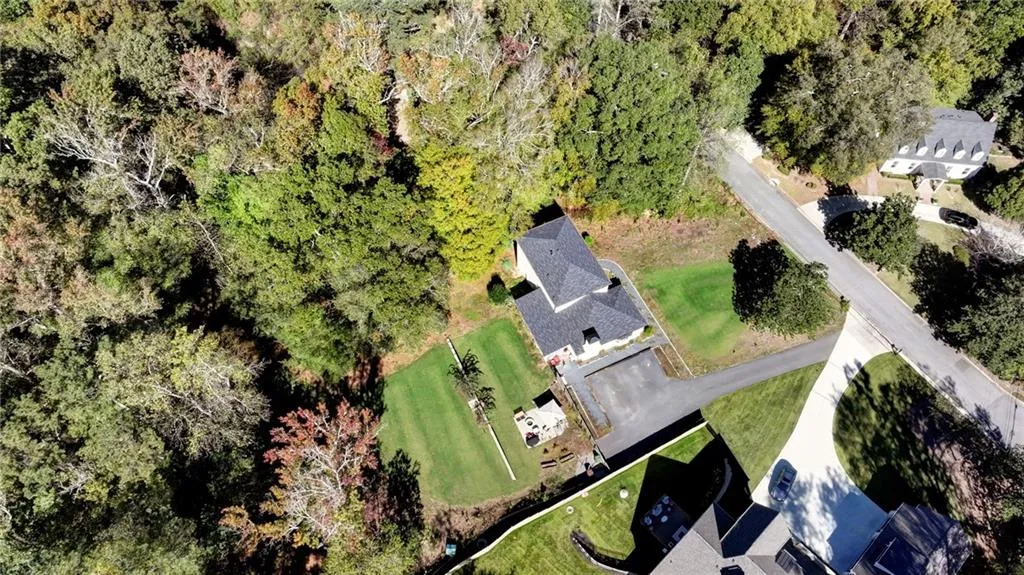Aerial view of property and surrounding area