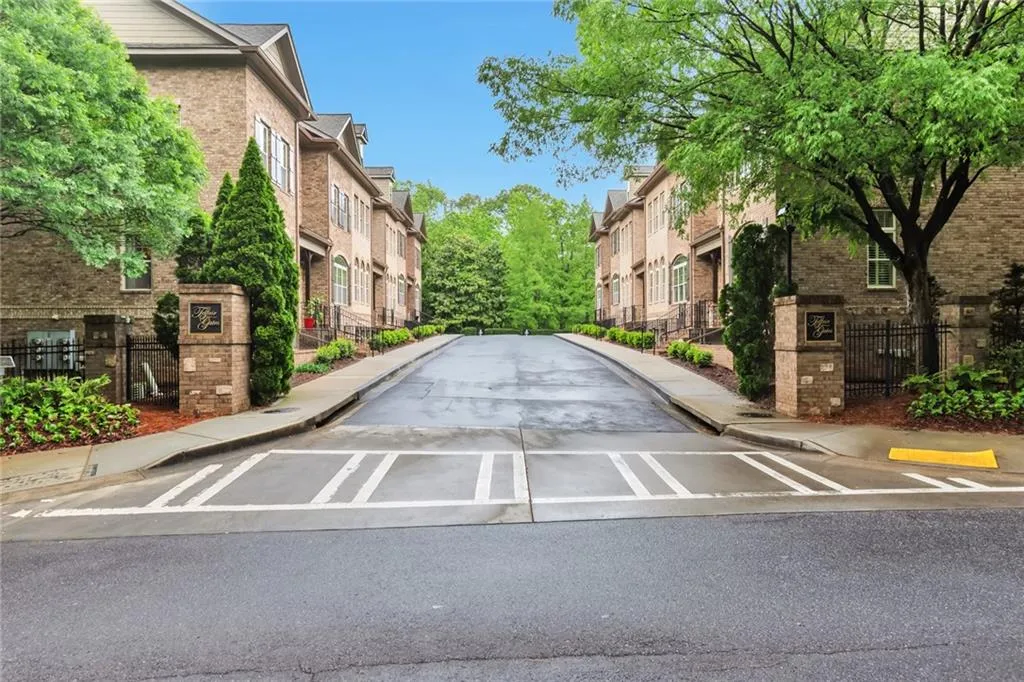 923 Telfair Close, Sandy Springs, Georgia 30350, 3 Bedrooms Bedrooms, ,3 BathroomsBathrooms,Residential,Sold,923 Telfair Close,7208376