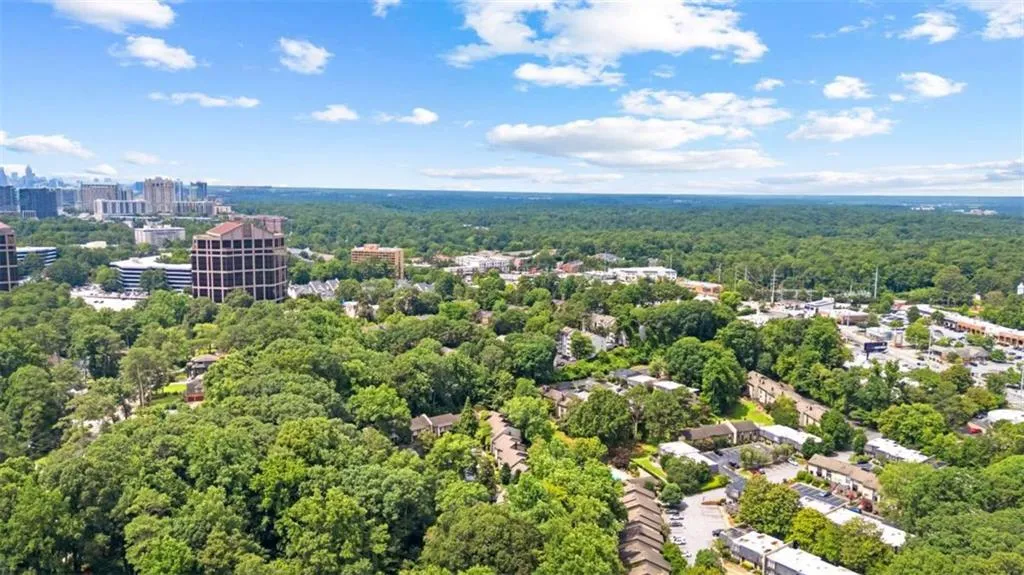32 Ivy Parkway Ne, Atlanta, Georgia 30342, 4 Bedrooms Bedrooms, ,3 BathroomsBathrooms,Residential,For Sale,32 Ivy Parkway Ne,7611549