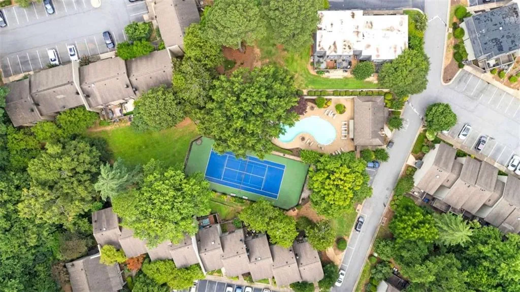 32 Ivy Parkway Ne, Atlanta, Georgia 30342, 4 Bedrooms Bedrooms, ,3 BathroomsBathrooms,Residential,For Sale,32 Ivy Parkway Ne,7611549