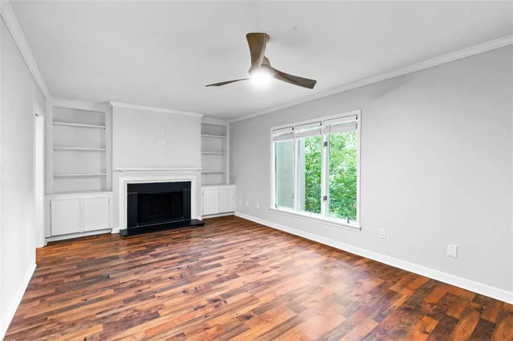 32 Ivy Parkway Ne, Atlanta, Georgia 30342, 4 Bedrooms Bedrooms, ,3 BathroomsBathrooms,Residential,For Sale,32 Ivy Parkway Ne,7611549