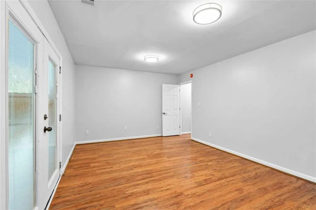 32 Ivy Parkway Ne, Atlanta, Georgia 30342, 4 Bedrooms Bedrooms, ,3 BathroomsBathrooms,Residential,For Sale,32 Ivy Parkway Ne,7611549