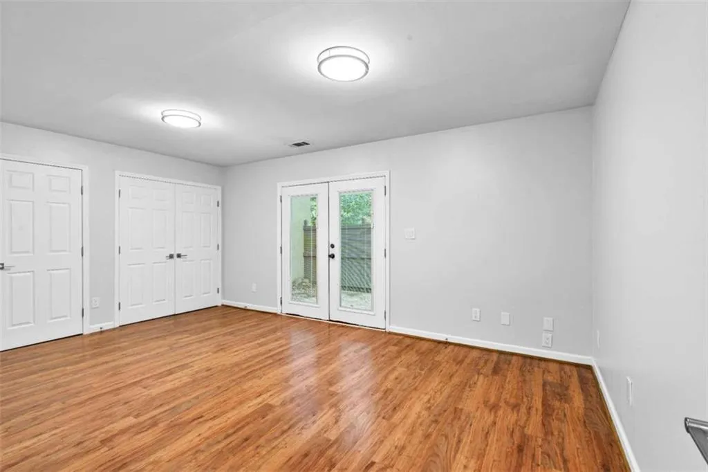 32 Ivy Parkway Ne, Atlanta, Georgia 30342, 4 Bedrooms Bedrooms, ,3 BathroomsBathrooms,Residential,For Sale,32 Ivy Parkway Ne,7611549