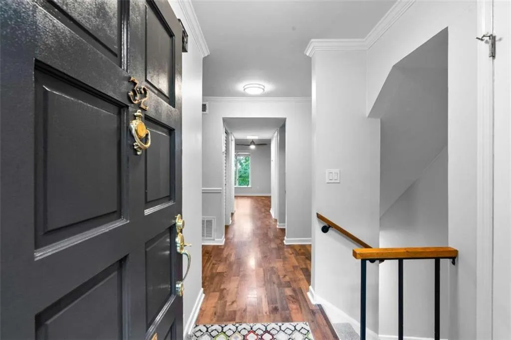 32 Ivy Parkway Ne, Atlanta, Georgia 30342, 4 Bedrooms Bedrooms, ,3 BathroomsBathrooms,Residential,For Sale,32 Ivy Parkway Ne,7611549