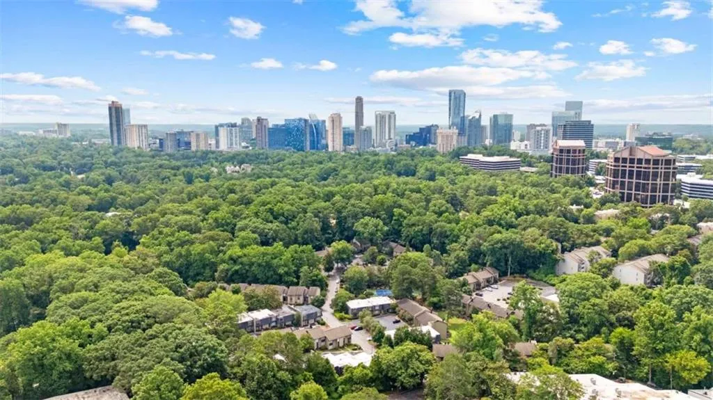 32 Ivy Parkway Ne, Atlanta, Georgia 30342, 4 Bedrooms Bedrooms, ,3 BathroomsBathrooms,Residential,For Sale,32 Ivy Parkway Ne,7611549