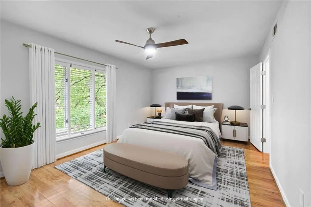 32 Ivy Parkway Ne, Atlanta, Georgia 30342, 4 Bedrooms Bedrooms, ,3 BathroomsBathrooms,Residential,For Sale,32 Ivy Parkway Ne,7611549