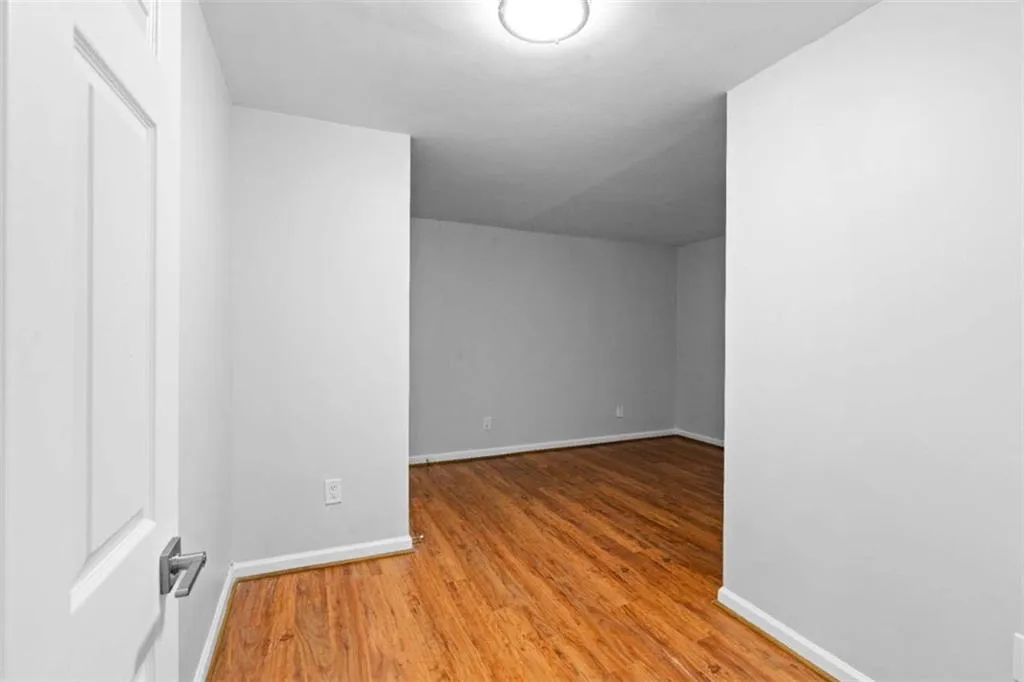32 Ivy Parkway Ne, Atlanta, Georgia 30342, 4 Bedrooms Bedrooms, ,3 BathroomsBathrooms,Residential,For Sale,32 Ivy Parkway Ne,7611549