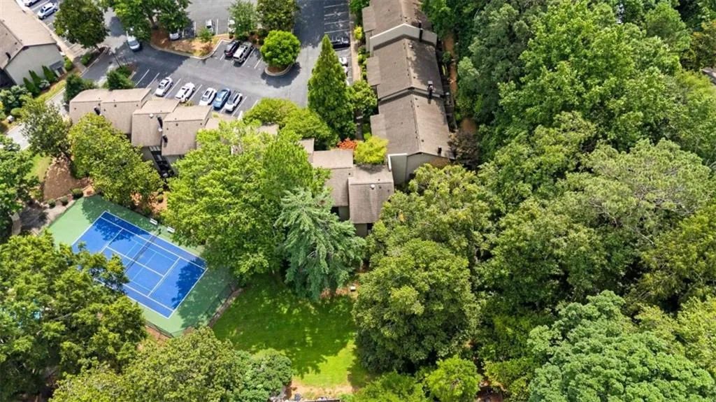 32 Ivy Parkway Ne, Atlanta, Georgia 30342, 4 Bedrooms Bedrooms, ,3 BathroomsBathrooms,Residential,For Sale,32 Ivy Parkway Ne,7611549