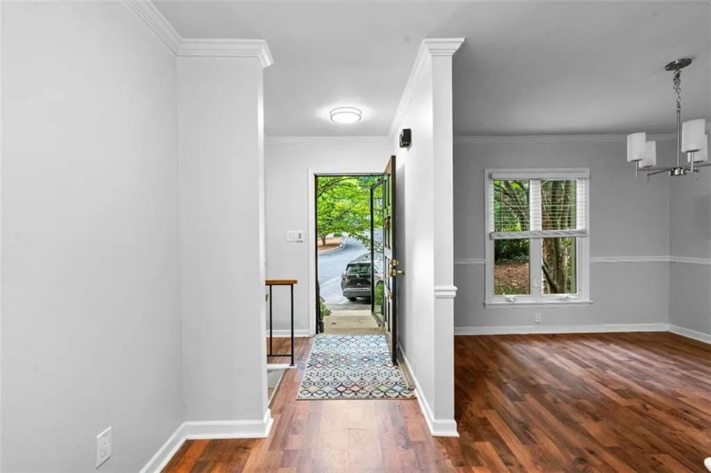 32 Ivy Parkway Ne, Atlanta, Georgia 30342, 4 Bedrooms Bedrooms, ,3 BathroomsBathrooms,Residential,For Sale,32 Ivy Parkway Ne,7611549
