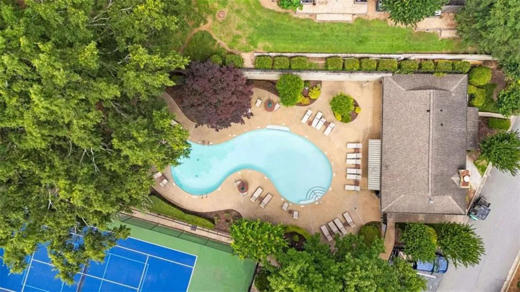 32 Ivy Parkway Ne, Atlanta, Georgia 30342, 4 Bedrooms Bedrooms, ,3 BathroomsBathrooms,Residential,For Sale,32 Ivy Parkway Ne,7611549