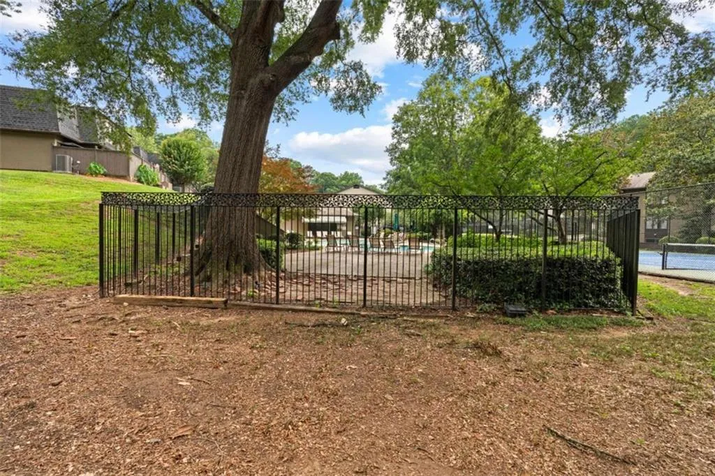 32 Ivy Parkway Ne, Atlanta, Georgia 30342, 4 Bedrooms Bedrooms, ,3 BathroomsBathrooms,Residential,For Sale,32 Ivy Parkway Ne,7611549
