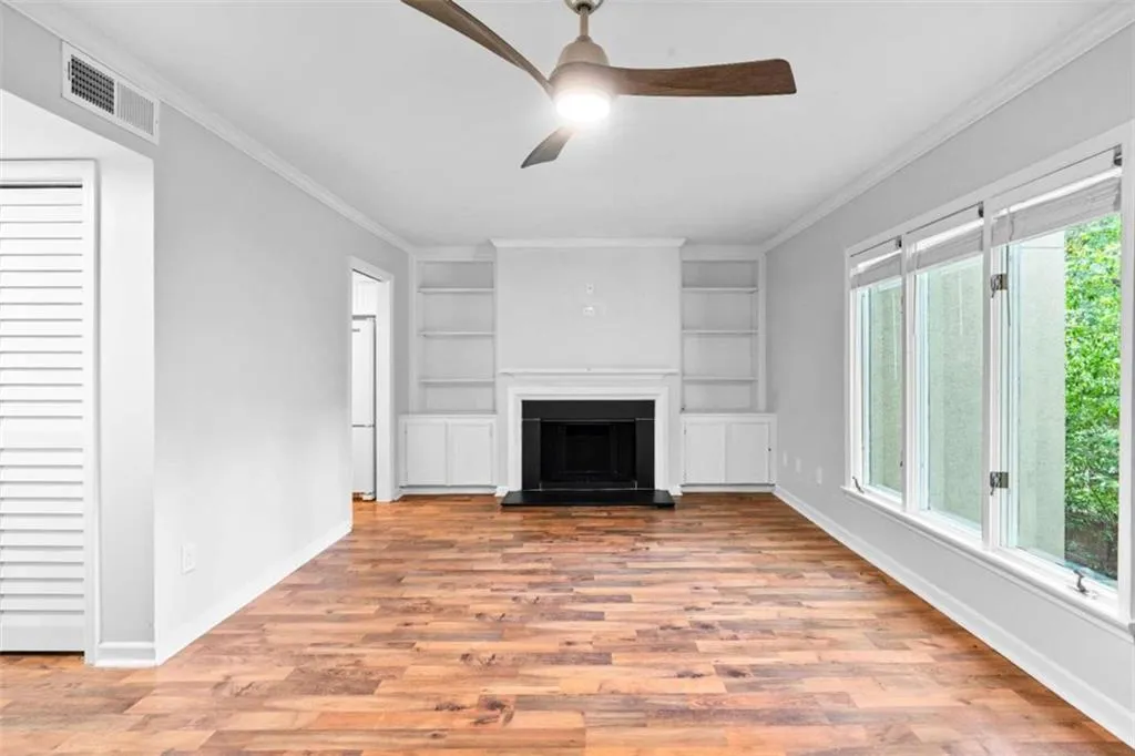 32 Ivy Parkway Ne, Atlanta, Georgia 30342, 4 Bedrooms Bedrooms, ,3 BathroomsBathrooms,Residential,For Sale,32 Ivy Parkway Ne,7611549