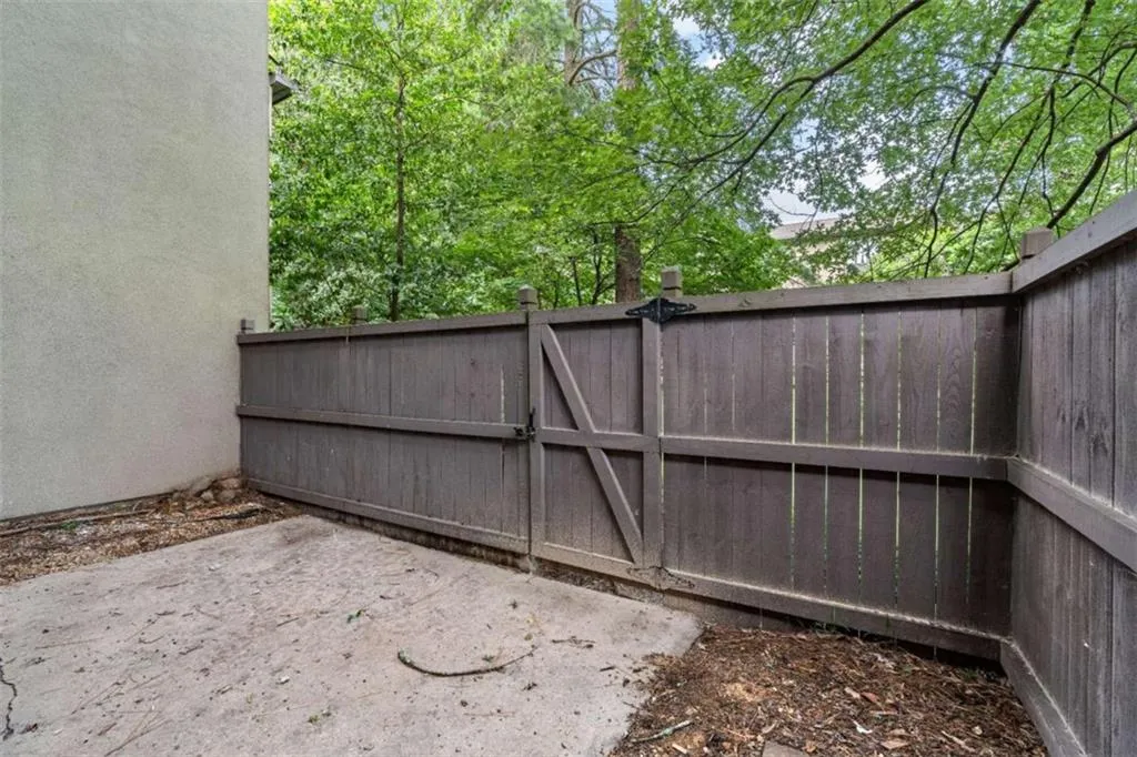 32 Ivy Parkway Ne, Atlanta, Georgia 30342, 4 Bedrooms Bedrooms, ,3 BathroomsBathrooms,Residential,For Sale,32 Ivy Parkway Ne,7611549