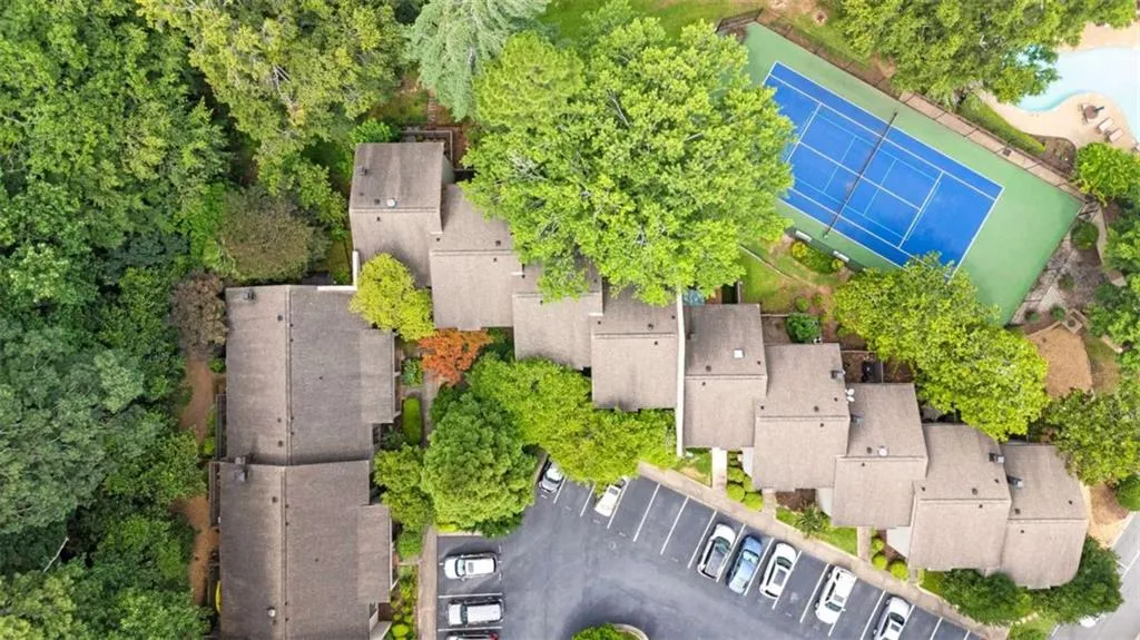 32 Ivy Parkway Ne, Atlanta, Georgia 30342, 4 Bedrooms Bedrooms, ,3 BathroomsBathrooms,Residential,For Sale,32 Ivy Parkway Ne,7611549