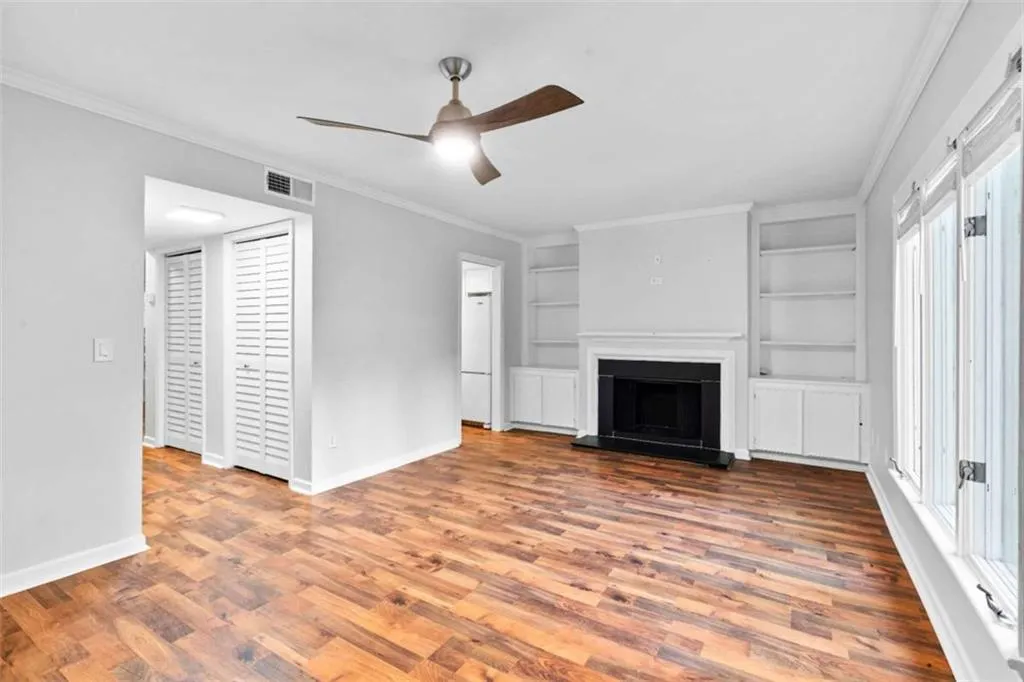 32 Ivy Parkway Ne, Atlanta, Georgia 30342, 4 Bedrooms Bedrooms, ,3 BathroomsBathrooms,Residential,For Sale,32 Ivy Parkway Ne,7611549