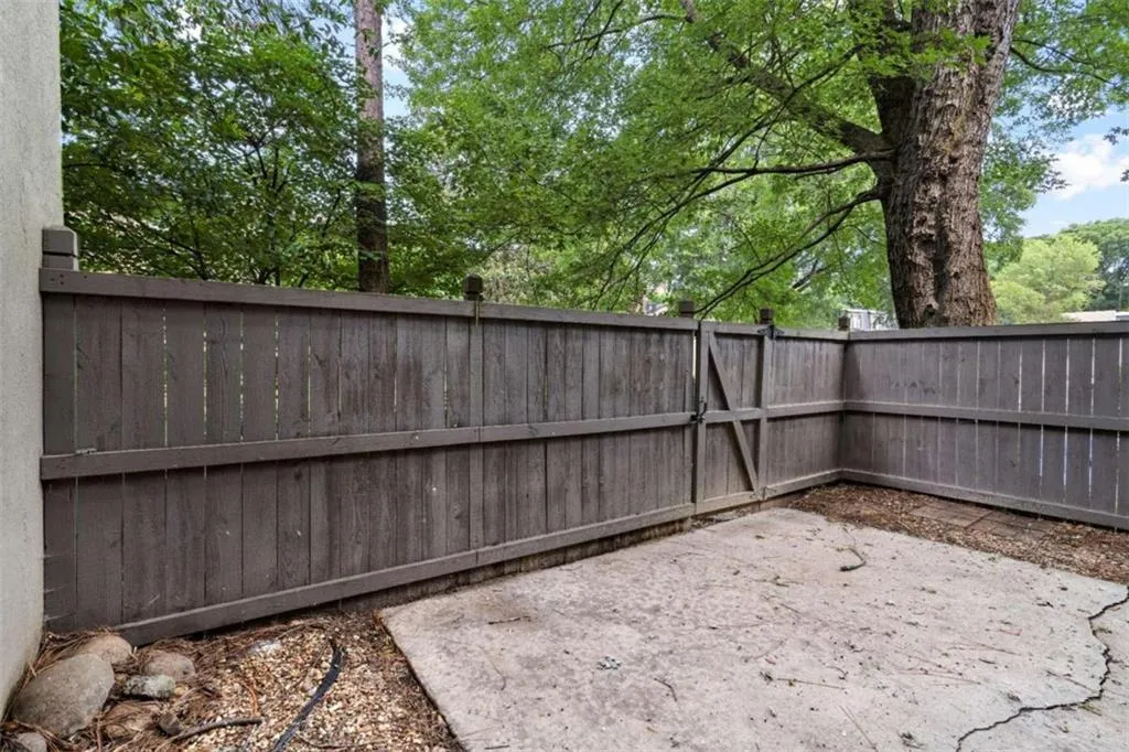 32 Ivy Parkway Ne, Atlanta, Georgia 30342, 4 Bedrooms Bedrooms, ,3 BathroomsBathrooms,Residential,For Sale,32 Ivy Parkway Ne,7611549