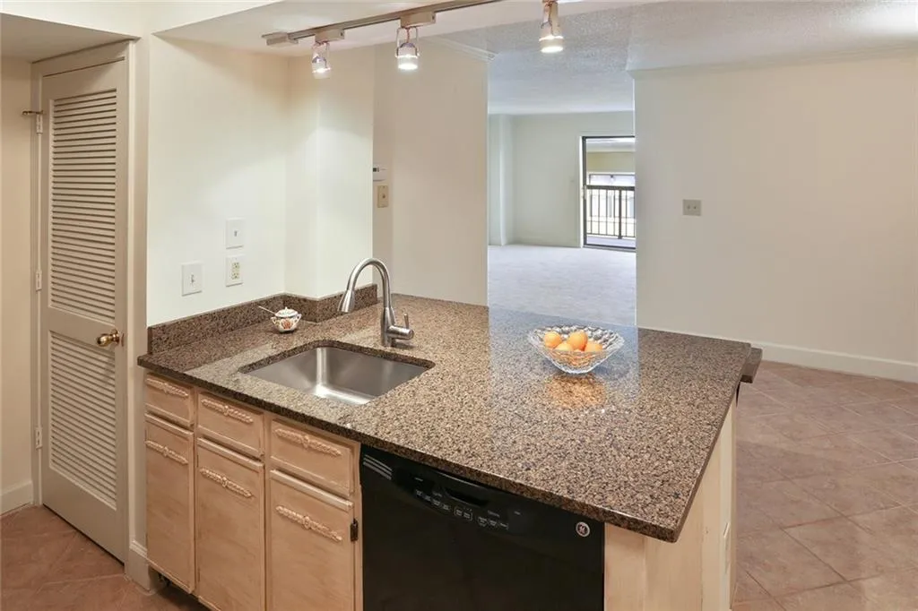 795 Hammond Drive Unit 602, Atlanta, Georgia 30328, 1 Bedroom Bedrooms, ,1 BathroomBathrooms,Residential,Sold,795 Hammond Drive Unit 602,5771640