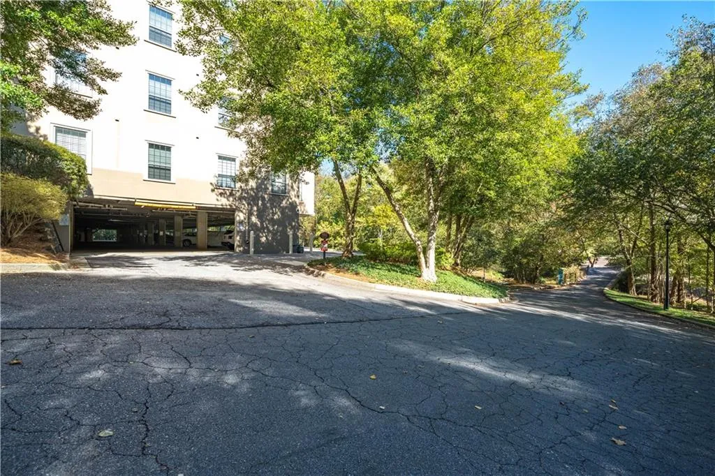 2865 Lenox Road Ne Unit 601, Atlanta, Georgia 30324, 2 Bedrooms Bedrooms, ,2 BathroomsBathrooms,Residential,For Sale,2865 Lenox Road Ne Unit 601,7670658