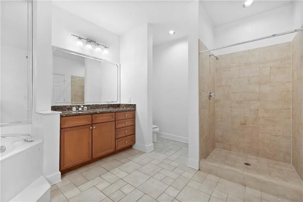 2865 Lenox Road Ne Unit 601, Atlanta, Georgia 30324, 2 Bedrooms Bedrooms, ,2 BathroomsBathrooms,Residential,For Sale,2865 Lenox Road Ne Unit 601,7670658