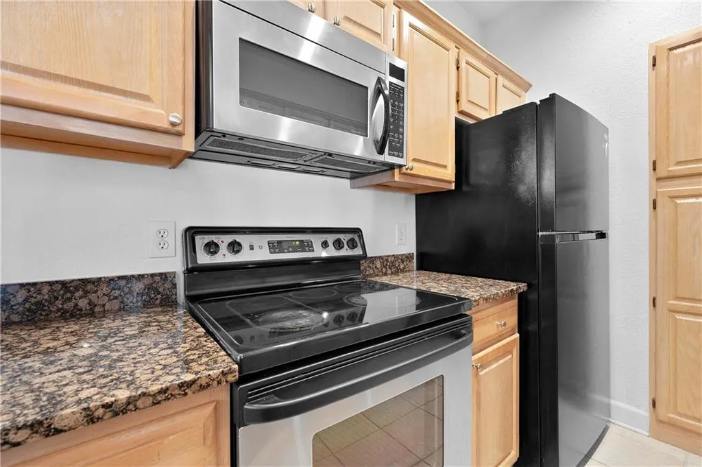 2865 Lenox Road Ne Unit 601, Atlanta, Georgia 30324, 2 Bedrooms Bedrooms, ,2 BathroomsBathrooms,Residential,For Sale,2865 Lenox Road Ne Unit 601,7670658
