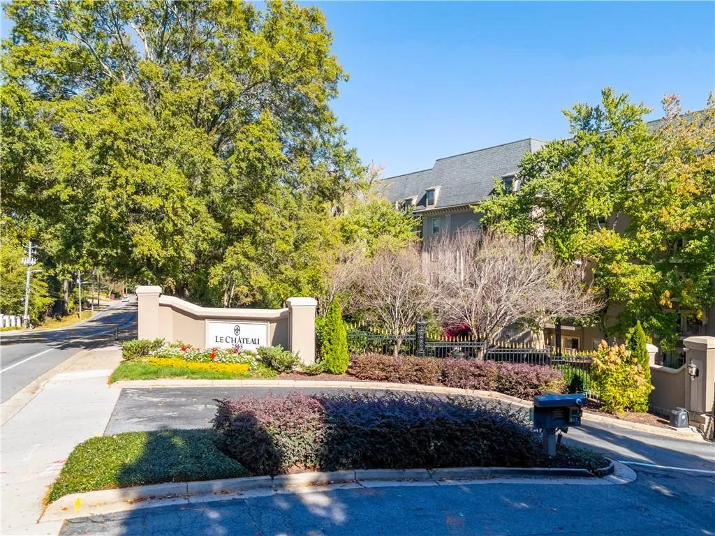 2865 Lenox Road Ne Unit 601, Atlanta, Georgia 30324, 2 Bedrooms Bedrooms, ,2 BathroomsBathrooms,Residential,For Sale,2865 Lenox Road Ne Unit 601,7670658