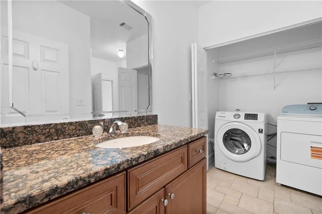 2865 Lenox Road Ne Unit 601, Atlanta, Georgia 30324, 2 Bedrooms Bedrooms, ,2 BathroomsBathrooms,Residential,For Sale,2865 Lenox Road Ne Unit 601,7670658