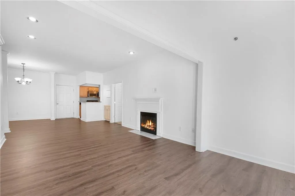 2865 Lenox Road Ne Unit 601, Atlanta, Georgia 30324, 2 Bedrooms Bedrooms, ,2 BathroomsBathrooms,Residential,For Sale,2865 Lenox Road Ne Unit 601,7670658