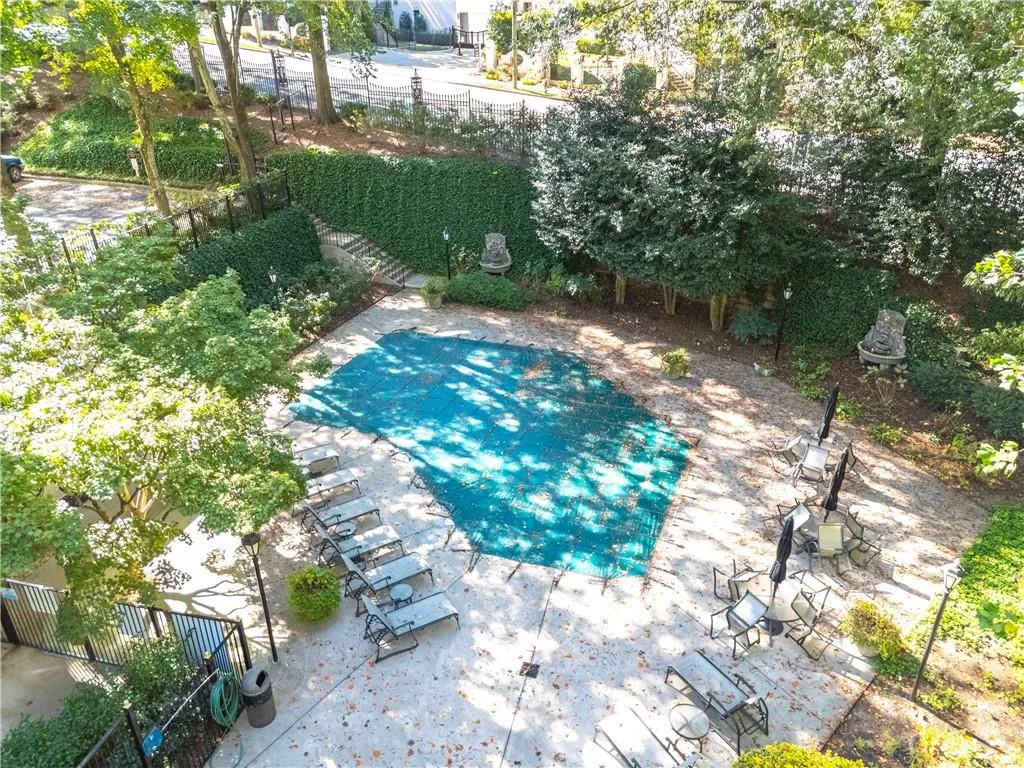 2865 Lenox Road Ne Unit 601, Atlanta, Georgia 30324, 2 Bedrooms Bedrooms, ,2 BathroomsBathrooms,Residential,For Sale,2865 Lenox Road Ne Unit 601,7670658