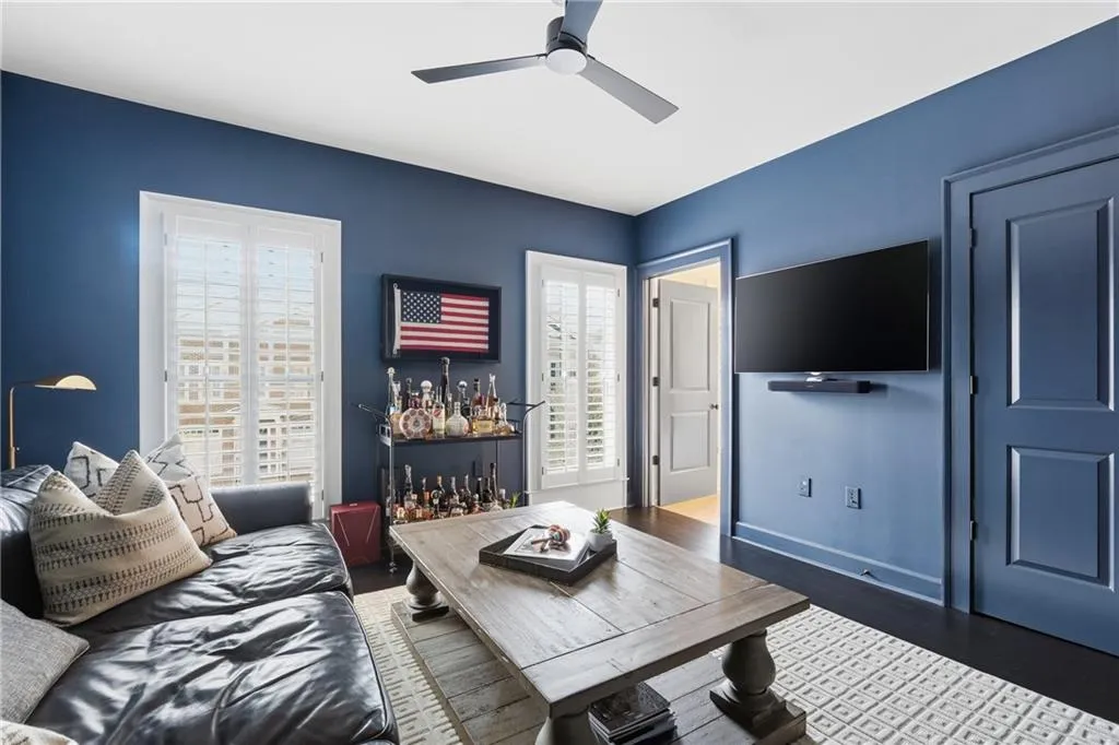 Guest bedroom or Office