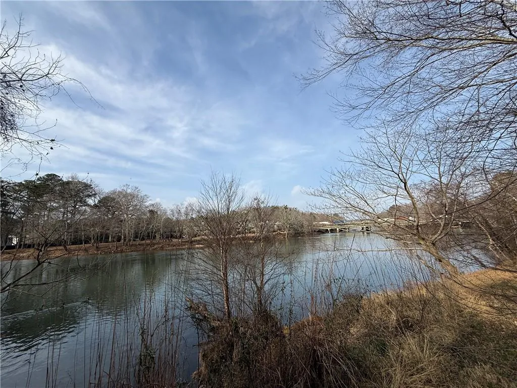 Views of Chattahoochee River