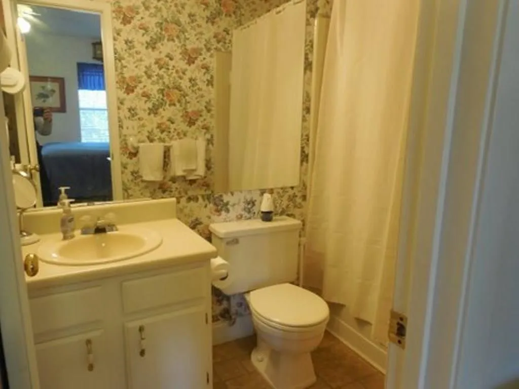 904 Wedgewood Way, Sandy Springs, Georgia 30350, 2 Bedrooms Bedrooms, ,2 BathroomsBathrooms,Residential,Sold,904 Wedgewood Way,5847258