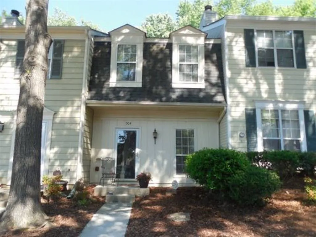 904 Wedgewood Way, Sandy Springs, Georgia 30350, 2 Bedrooms Bedrooms, ,2 BathroomsBathrooms,Residential,Sold,904 Wedgewood Way,5847258