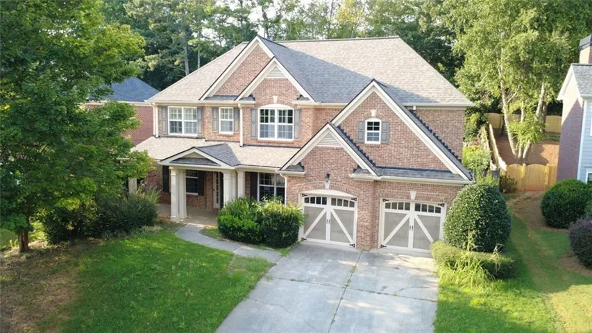4 Sided Brick, Flagstone Patio