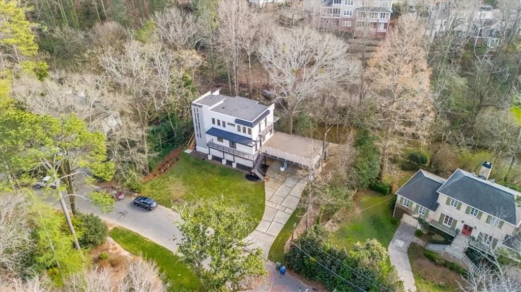 942 Peachtree Battle Circle Nw, Atlanta, Georgia 30327, 4 Bedrooms Bedrooms, 0 ,4 BathroomsBathrooms,Residential,For Sale,942 Peachtree Battle Circle Nw,7729592