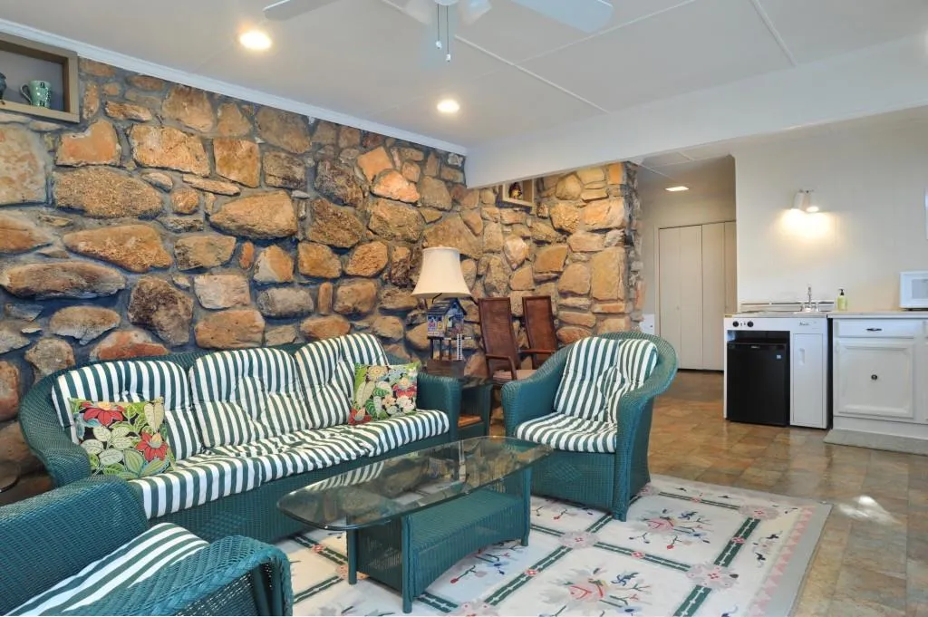 5845 Winterthur Drive, Sandy Springs, Georgia 30328, 5 Bedrooms Bedrooms, ,6 BathroomsBathrooms,Residential,Sold,5845 Winterthur Drive,6511170