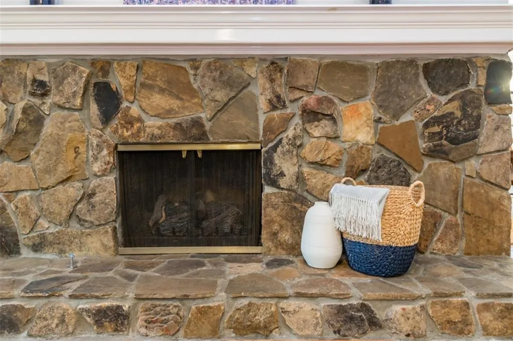 345 Stone Mill Trail, Sandy Springs, Georgia 30328, 5 Bedrooms Bedrooms, ,3 BathroomsBathrooms,Residential,Sold,345 Stone Mill Trail,5837391