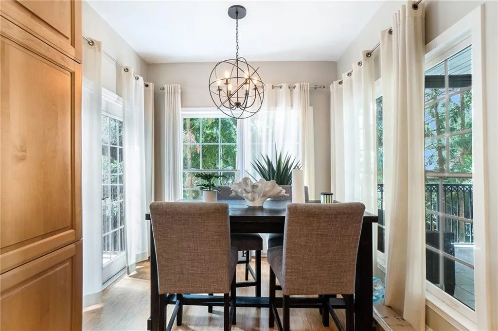 50 Biscayne Drive Nw Unit 1109, Atlanta, Georgia 30309, 2 Bedrooms Bedrooms, ,2 BathroomsBathrooms,Residential,For Sale,50 Biscayne Drive Nw Unit 1109,7624231
